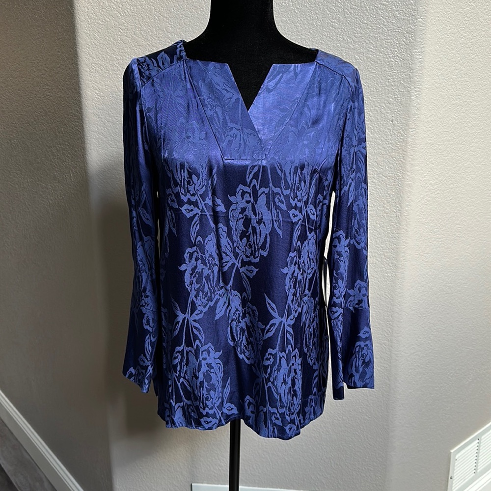 Chicos Blue Top Size 4-6